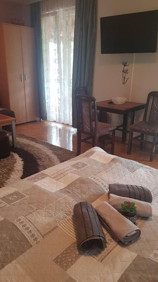Apartmani V&F Vrnjacka Banja Bagian luar foto